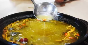 Hu Shan Yue International Hotel - Image 2