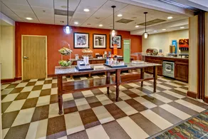 Hampton Inn Cleveland, MS - Image 2