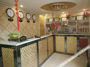 Republic Dalong Business Hotel - Image 3