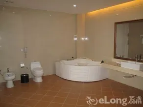 Artland Peninsula Hotel - Image 4