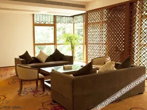 Lord Pan's Hotel - Image 4