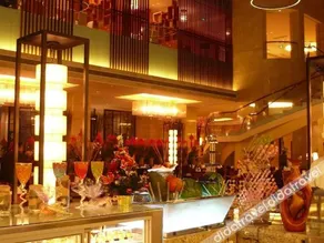 Jinling Lakeview Hotel - Image 4