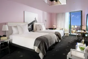 Luxury Apt in the Heart of Brickell on 44th Floor - Image 2