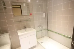 Win Inn Hotel - Image 4
