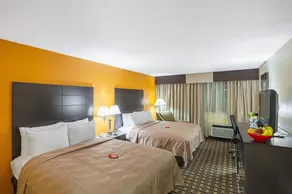 Quality Inn & Suites - Image 3