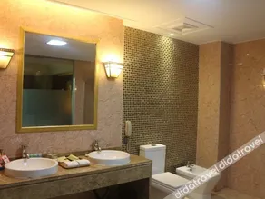 Dongnan Hotel - Image 5