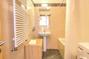 Central Parker Apartments - Image 4