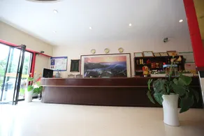 Huadong Hotel - Image 3