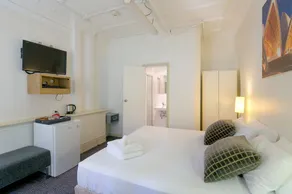 Neutral Bay Lodge - Image 5