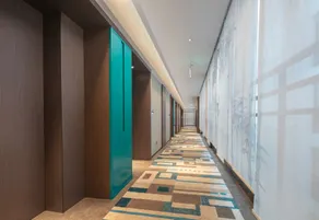 In Dream Hotel - Image 2
