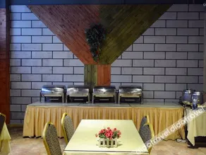 Jiutian Business Hotel (Zhengzhou Shamen Subway Station) - Image 3