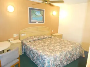 Howard Johnson by Wyndham Sebring - Image 3