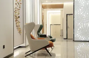 Yuexi Artistic Aesthetic Design Theme Hotel (Xingren Plaza Branch) - Image 4