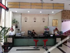 Morninginn Select Hotel (sports store) - Image 2
