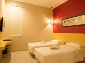 The Luxe Guesthouse - Image 5