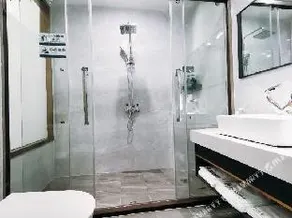 Bolman International Hotel - Image 5