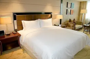 Noble International Hotel - Image 2