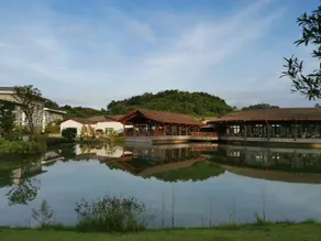Yu Lin Gengdu Shanzhuang Hotel - Image 4