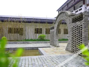 Dongquan Hot Spring Holiday Hotel - Image 3