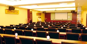 Garden Hotel - Image 3