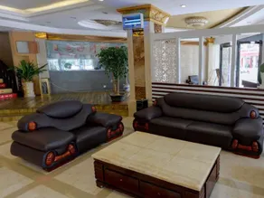 Sunny Holiday Hotel - Image 5
