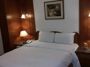 Emperor Hotel - Image 3