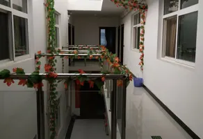 Weimeng Theme Hotel - Image 3