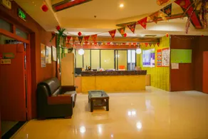 Yuting Holiday Hotel - Image 2