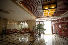 Meilan Hot Spring Hotel - Image 2