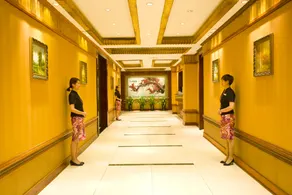 Jingjiang International Hotel - Image 5