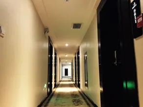 Cygnet Business Hotel - Image 4