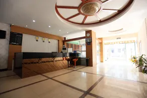 Yuejia Keting Hotel (Wangfujing Nanchang Bayi Plaza Branch) - Image 3