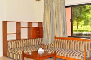 Paradise Beach Resort - Image 2