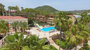 Club Tropical Beach - Image 3