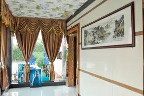 Baili Shengting Business Hotel - Image 3