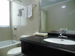 Super 8 Hotel Suzhou Taicang Taiping Nan Road - Image 3