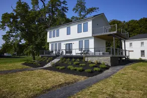 Hudson River Way by Woodstock Way Hotel - Image 2