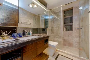 Royal Luxury Resort Apartment Hotel (Chunxi Road Tianfu Square Branch) - Image 3