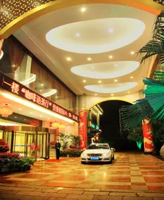 Gold Phoenix Hotel - Image 1