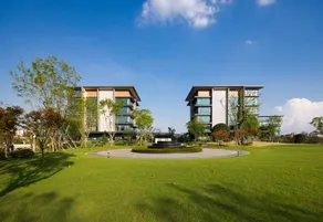 New World Chongqing Hotel - Image 4