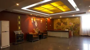 Shining Star Holiday Hotel - Image 3