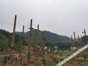 Deqing Qihua Art Hotel - Image 4