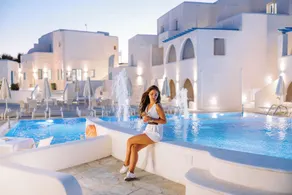 NAXIAN EMERALD HOTEL - Image 2