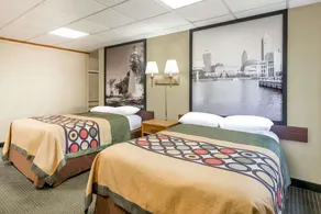 Super 8 by Wyndham Milan/Sandusky Area - Image 3
