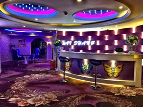 Aishang Theme Hotel - Image 1