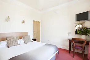 LEESON BRIDGE GUEST HOUSE - Image 3
