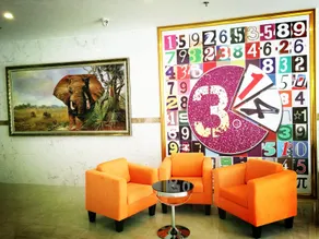 Yongdeng Renault Business Hotel - Image 3
