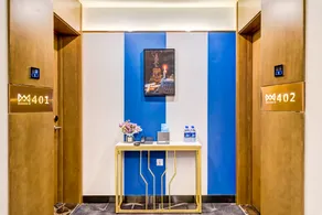 Modern M+ Hotel - Image 5