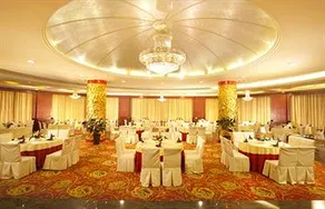 Jinyuan Hotel Dalian - Image 4