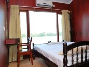 Sreekrishna Houseboat C/o Sreekrishna ayurveda Panchakarma Centre                                - Image 2